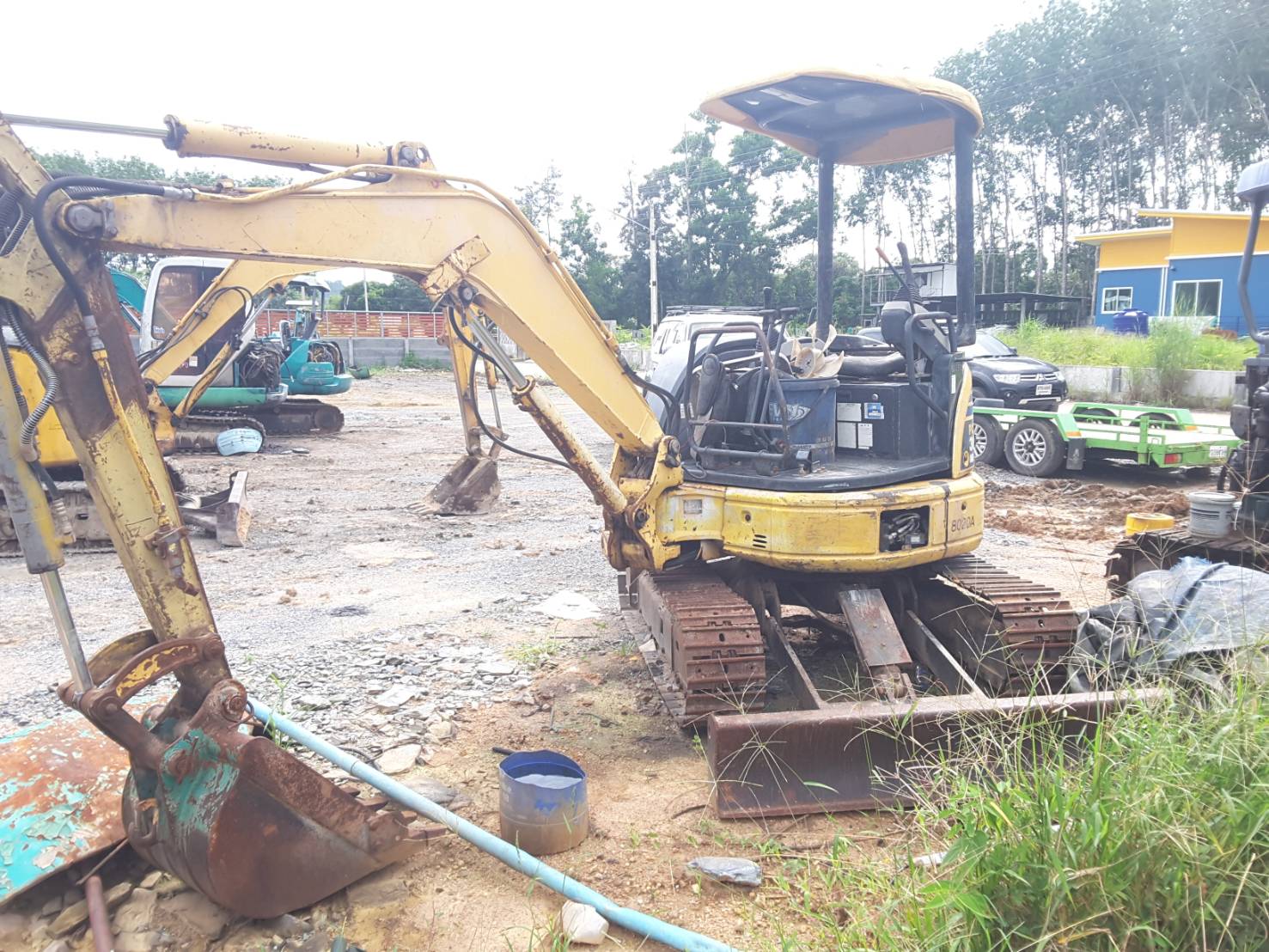 ขาย Komatsu Pc30Mr2 ช่วงล่างเต็ม ขายตามสภาพ ต่อรองได้ 098-7155789 086-4631102