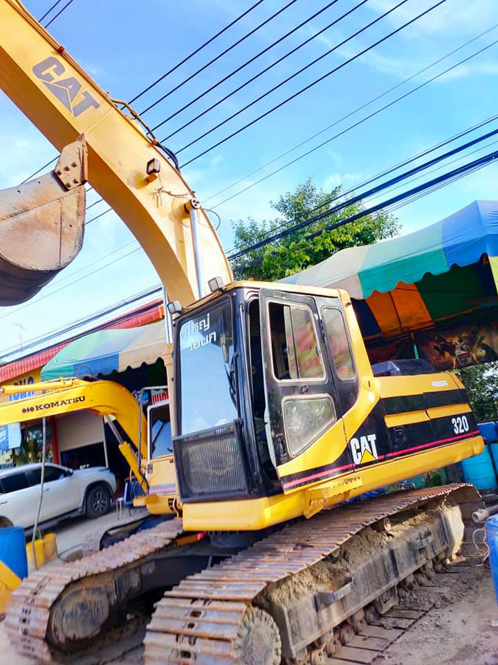ขายแบคโฮ CAT 320V.1 รุ่นฮิต ตัวแรง  098-7155789 086-4631102
