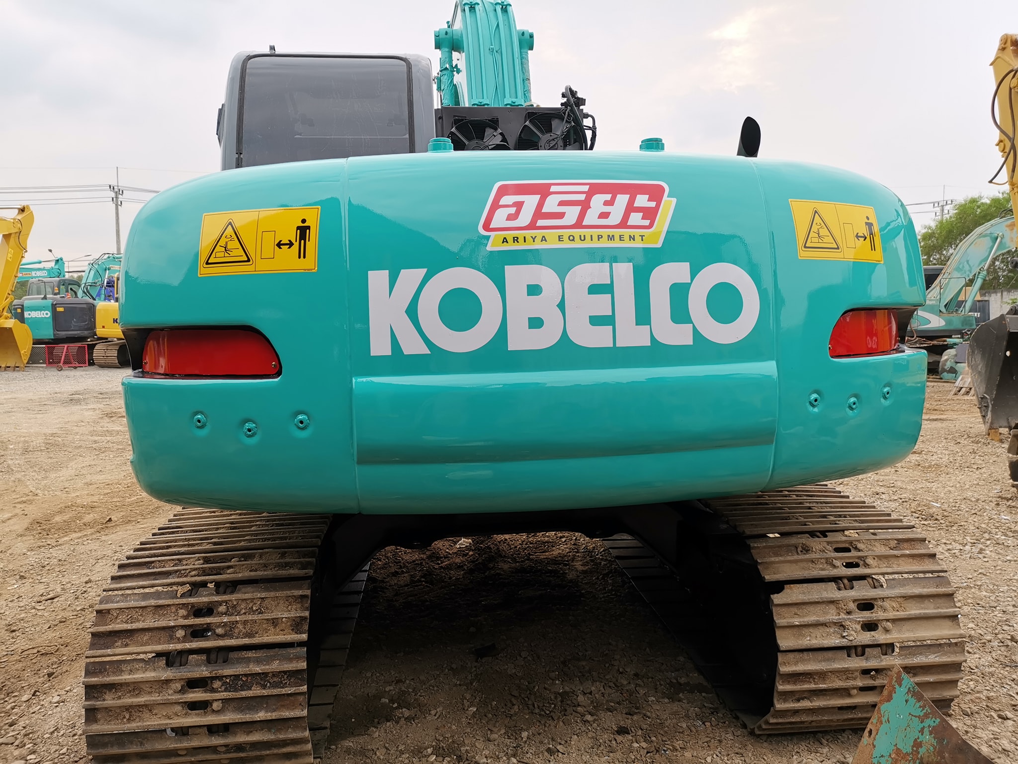 มาเด้ออ ตัวเฟี้ยวสายขุด Sk120mark5  098-7155789 086-4631102