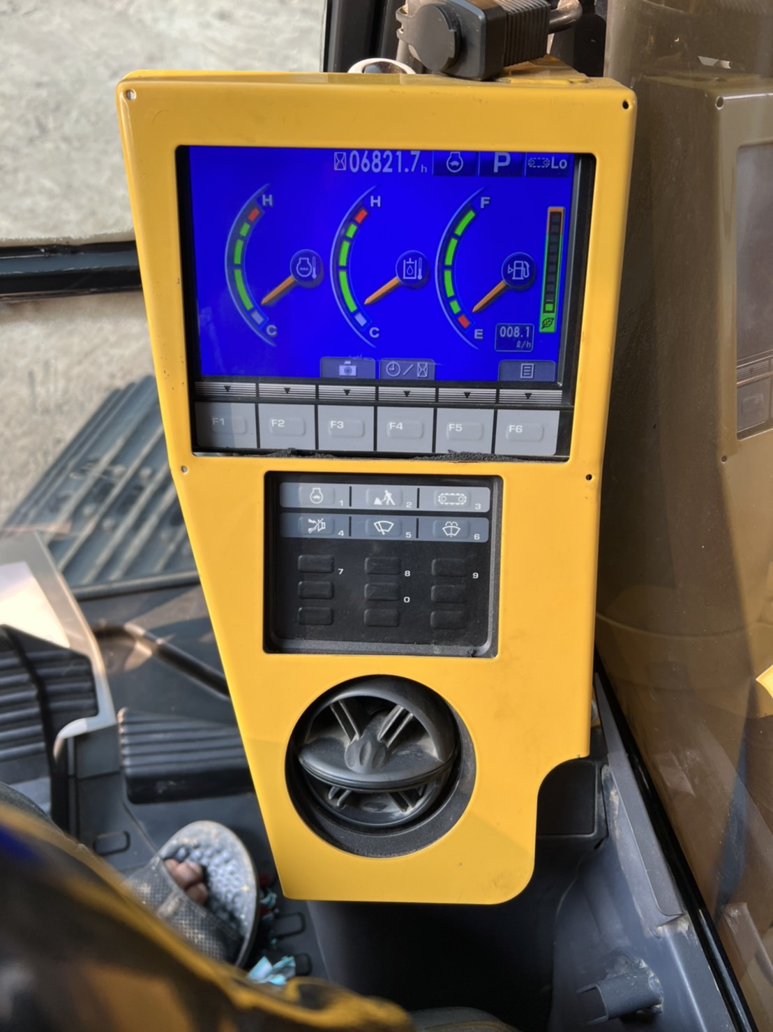 ขายแบคโฮ pc200รุ่น8MO สด-ผ่อน 098-7155789 086-4631102