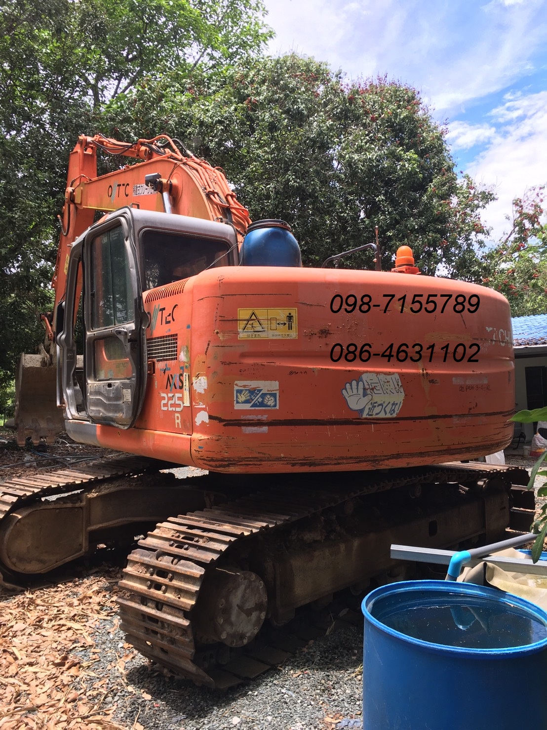 ขาย Zx225USR ซื้อเก่านอกมา 2 ปี ใช้ในสวนตัวเอง ขับเอง 098-7155789 086-4631102 ขาย Zx225USR ซื้อเก่านอกมา 2 ปี ใช้ในสวนตัวเอง ขับเอง 098-7155789 086-4631102