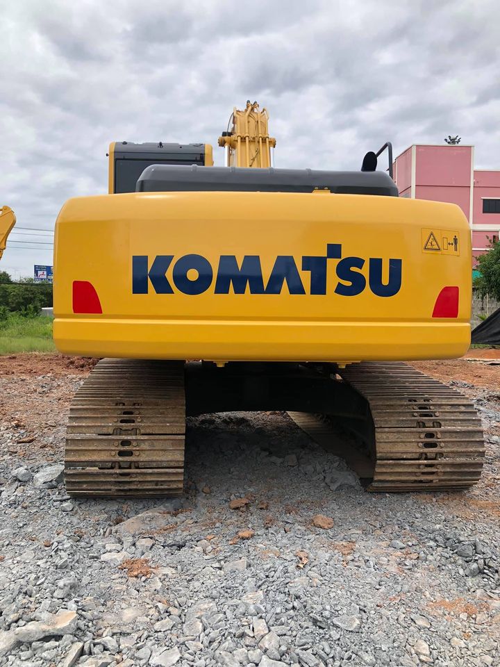 ขายแบคโฮ Komatsu Pc200-8mo พร้อมใช้ 098-7155789 086-4631102 ขายแบคโฮ Komatsu Pc200-8mo พร้อมใช้ 098-7155789 086-4631102