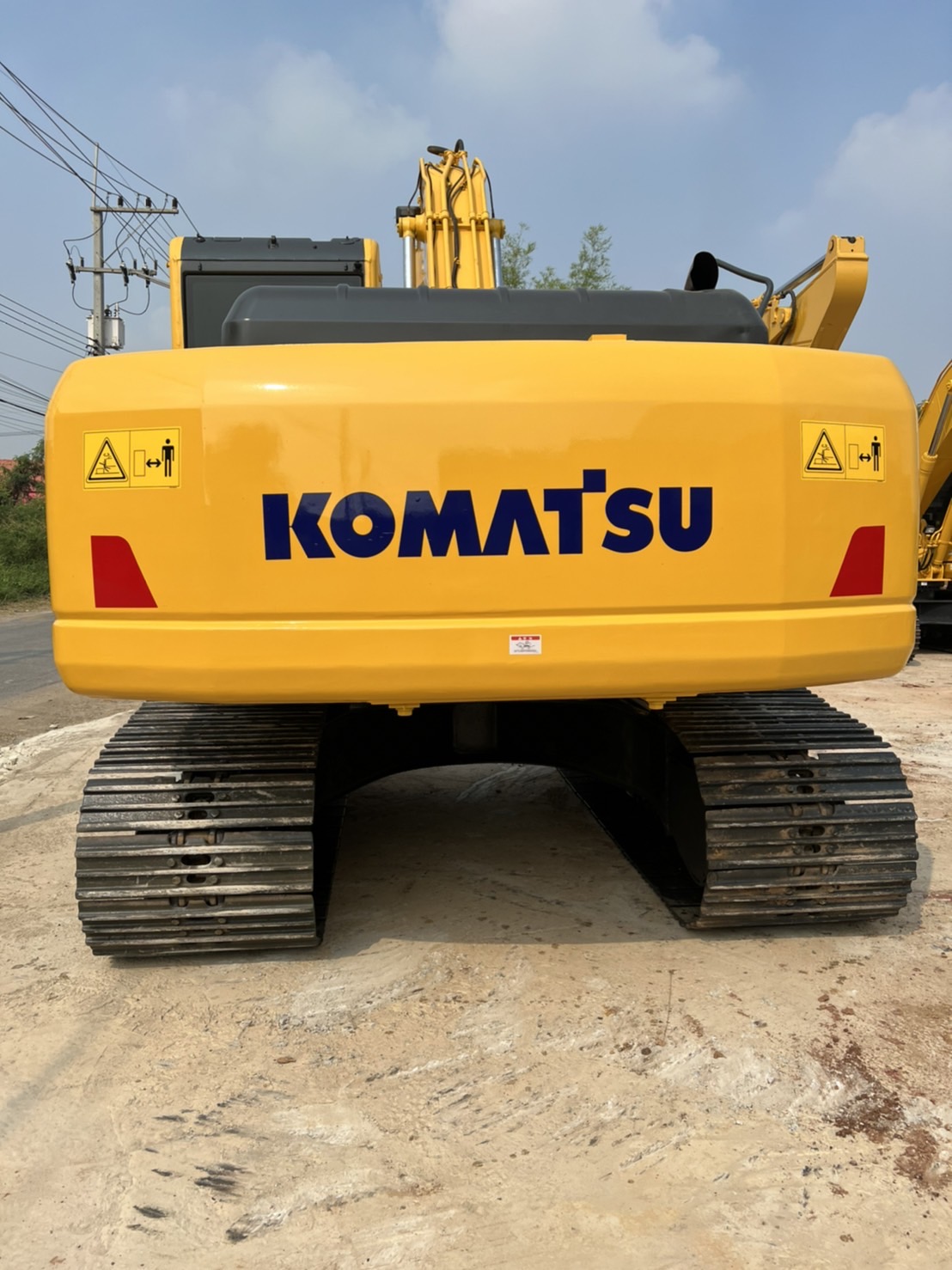 ขายแบคโฮ Komatsu PC200-8 098-7155789 086-4631102 ขายแบคโฮ Komatsu PC200-8 098-7155789 086-4631102