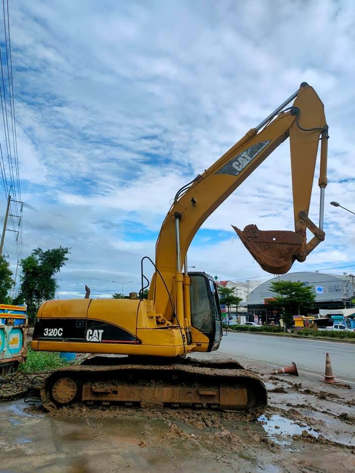 ขายแบคโฮ CAT 320C สวยๆ ระบบดี 098-7155789 086-4631102 ขายแบคโฮ CAT 320C สวยๆ ระบบดี 098-7155789 086-4631102