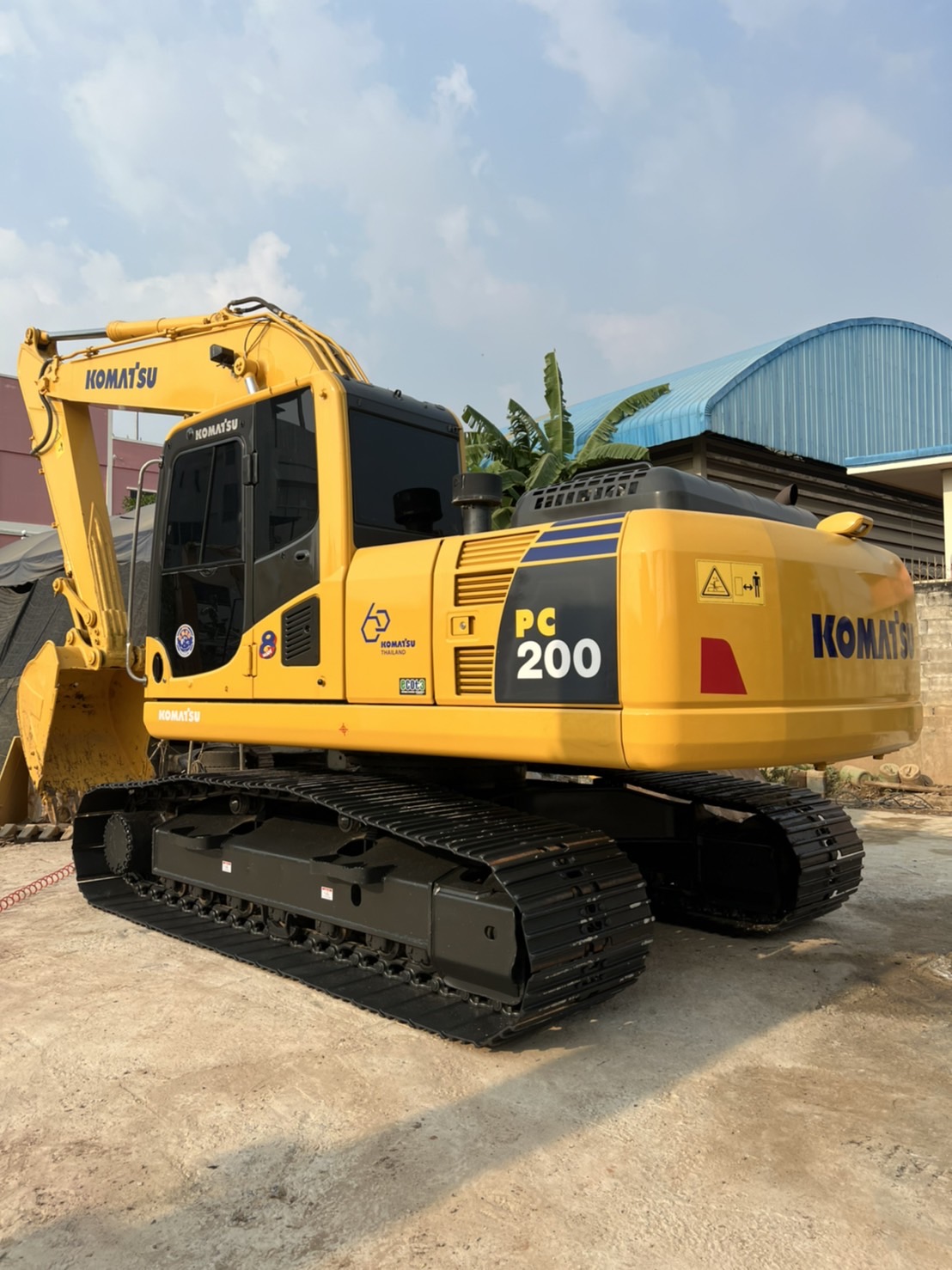 ขายแบคโฮ pc200รุ่น8MO สด-ผ่อน 098-7155789 086-4631102