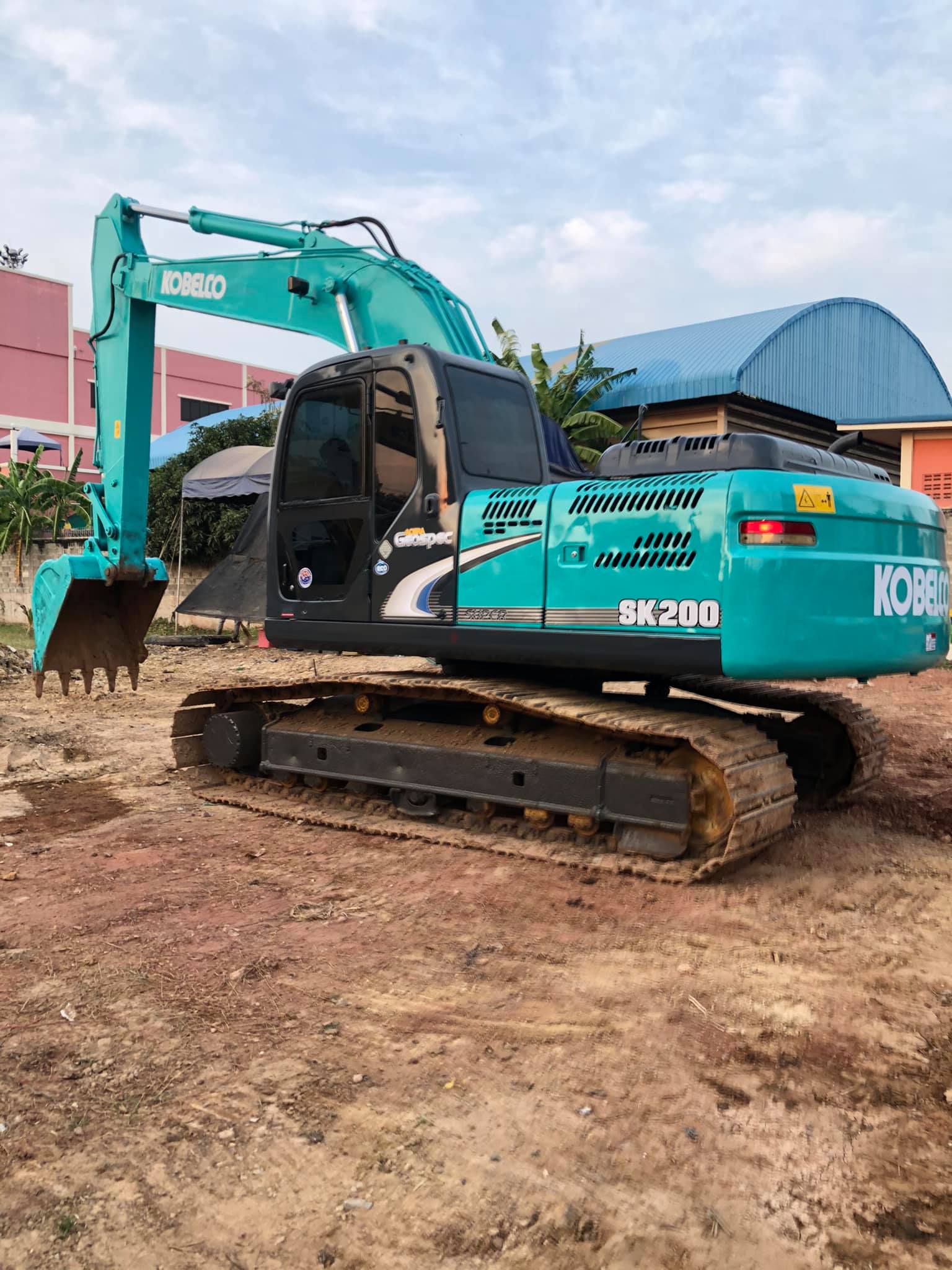 เข้ามาแล้วจ้า Kobelco Sk200mark8Yn11 รุ่นนิยม ที่ทุกคนถามหา 098-7155789 086-4631102