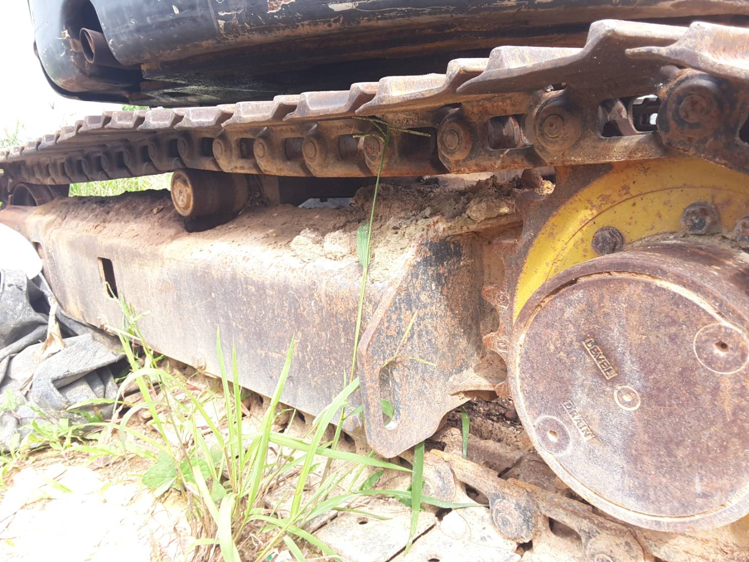 ขาย Komatsu Pc30Mr2 ช่วงล่างเต็ม ขายตามสภาพ ต่อรองได้ 098-7155789 086-4631102