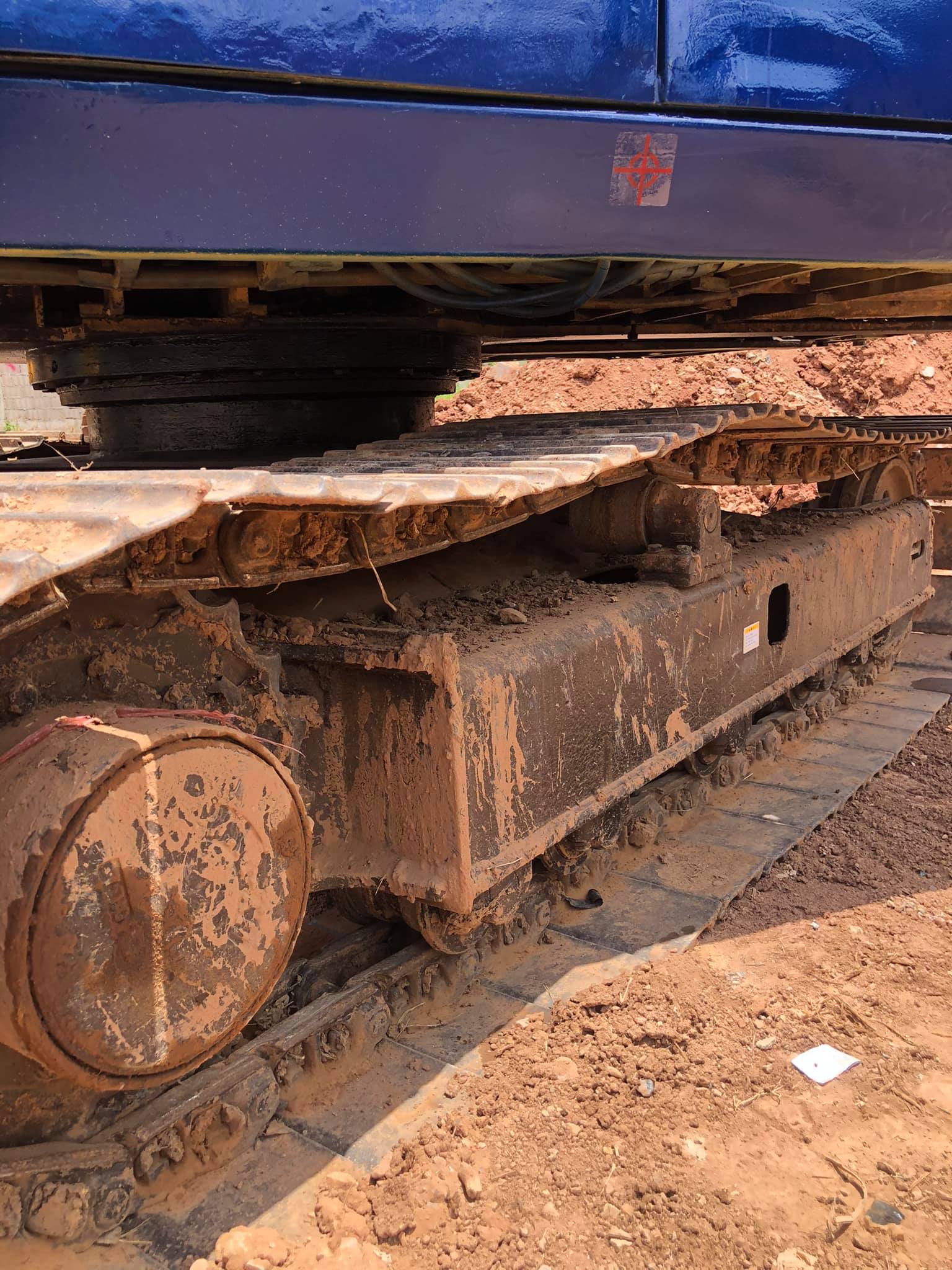 ขาย โคมัสสุ PC60รุ่น6 แรงเร็ว พร้อมใช้ ระบบดี ช่วงล่างเต็ม 098-7155789 086-4631102