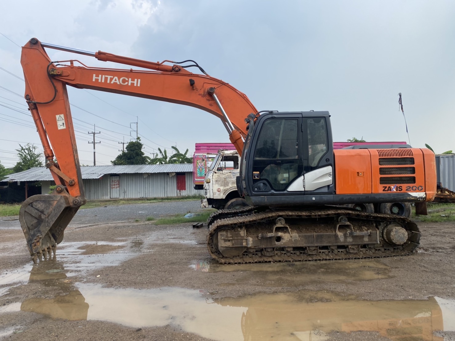 ขายแบคโฮ Hitachi Zx200-5G พร้อมใช้งาน 098-7155789  086-4631102