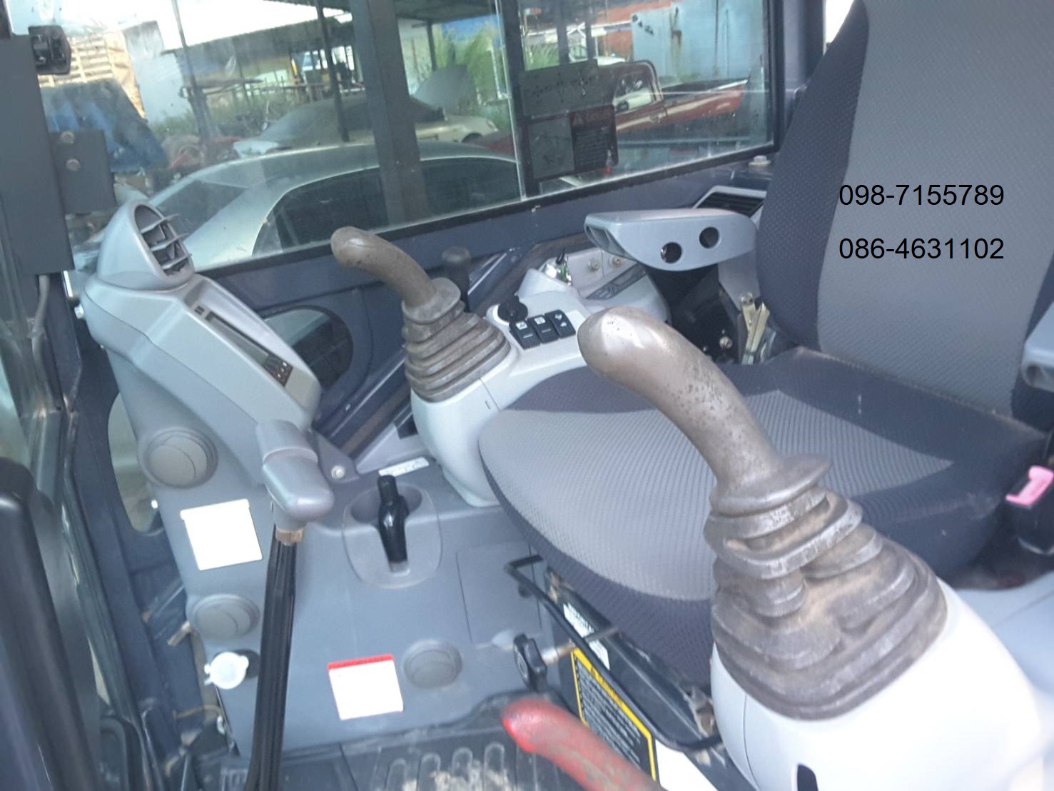 ขายแบคโฮ Hitachi Zx33U ไมล์ 1,200 ชม. 098-7155789 086-4631102