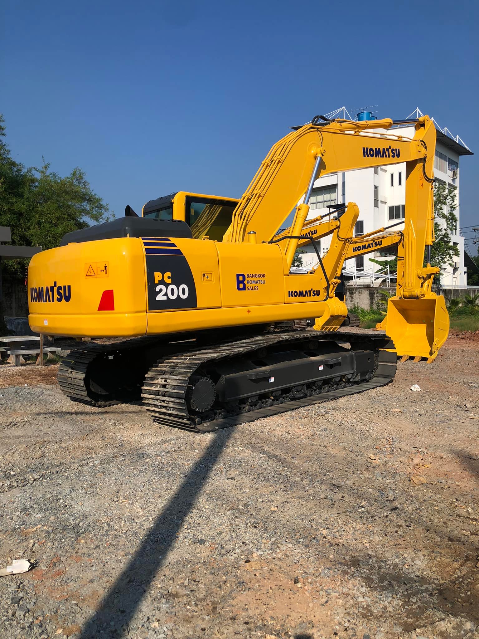 ขายแบคโฮ Komatsu PC200รุ่น8 พร้อมใช้ 098-7155789 086-4631102