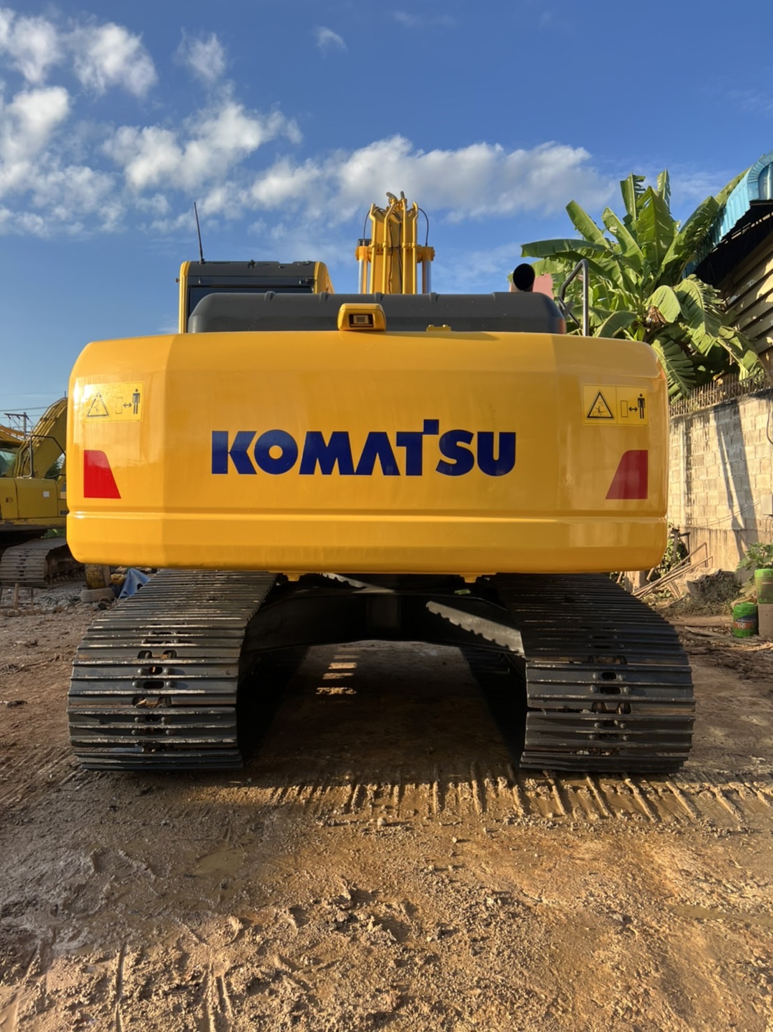 เข้าใหม่ สุดหล่อโคมัสสุ ของดีอยู่ไม่นาน PC200-8MO 098-7155789 086-4631102 เข้าใหม่ สุดหล่อโคมัสสุ ของดีอยู่ไม่นาน PC200-8MO 098-7155789 086-4631102