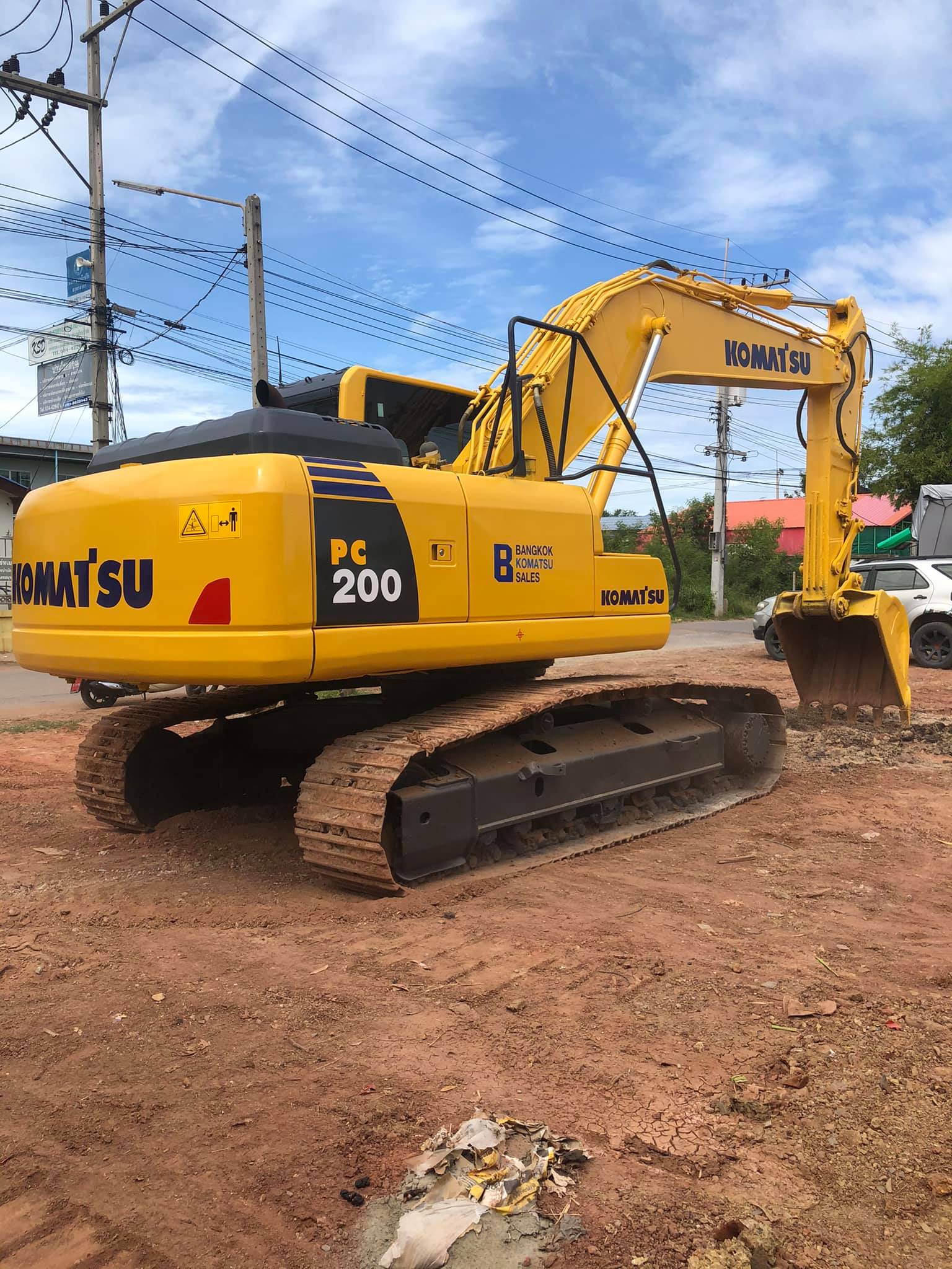 ขายแบคโฮ Komatsu PC200รุ่น8 098-7155789 086-4631102