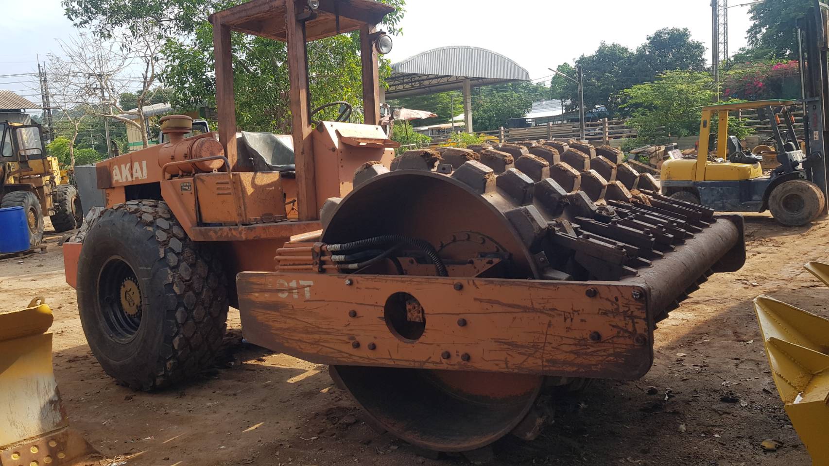 ยั่วๆ บดๆ กับรถบด Sakai SV91T ยั่วๆ บดๆ กับรถบด Sakai SV91T