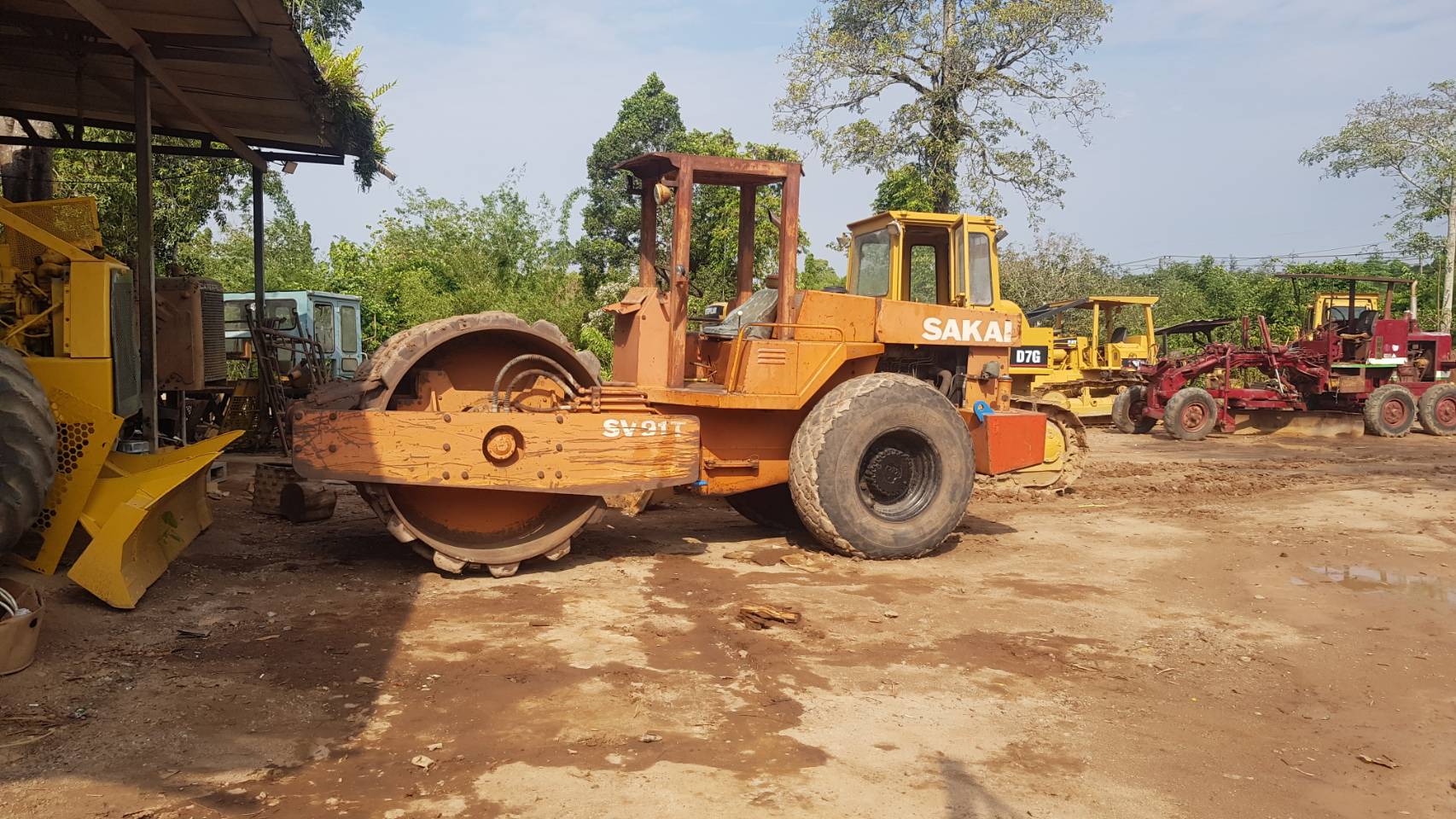 ยั่วๆ บดๆ กับรถบด Sakai SV91T