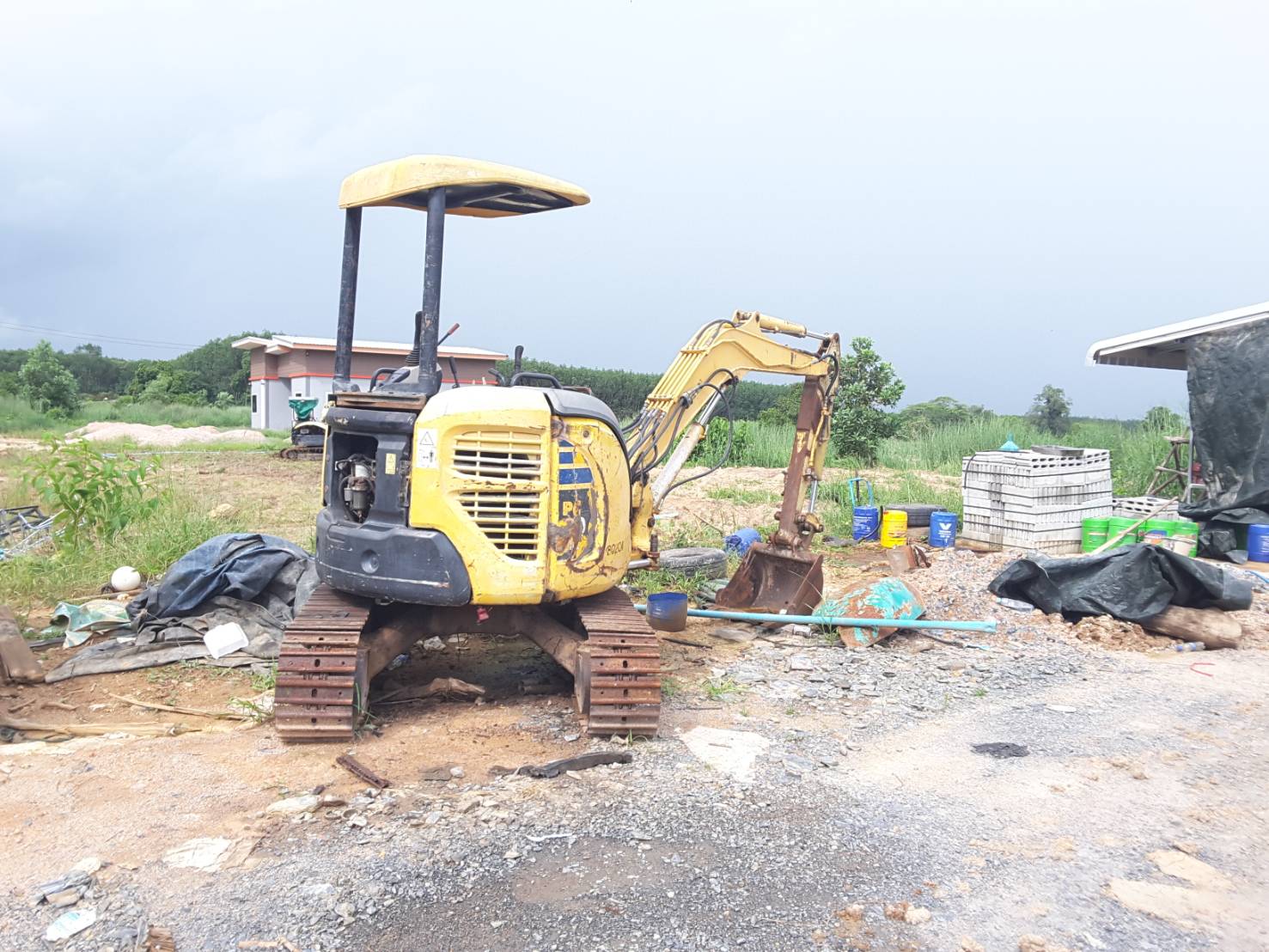 ขาย Komatsu Pc30Mr2 ช่วงล่างเต็ม ขายตามสภาพ ต่อรองได้ 098-7155789 086-4631102