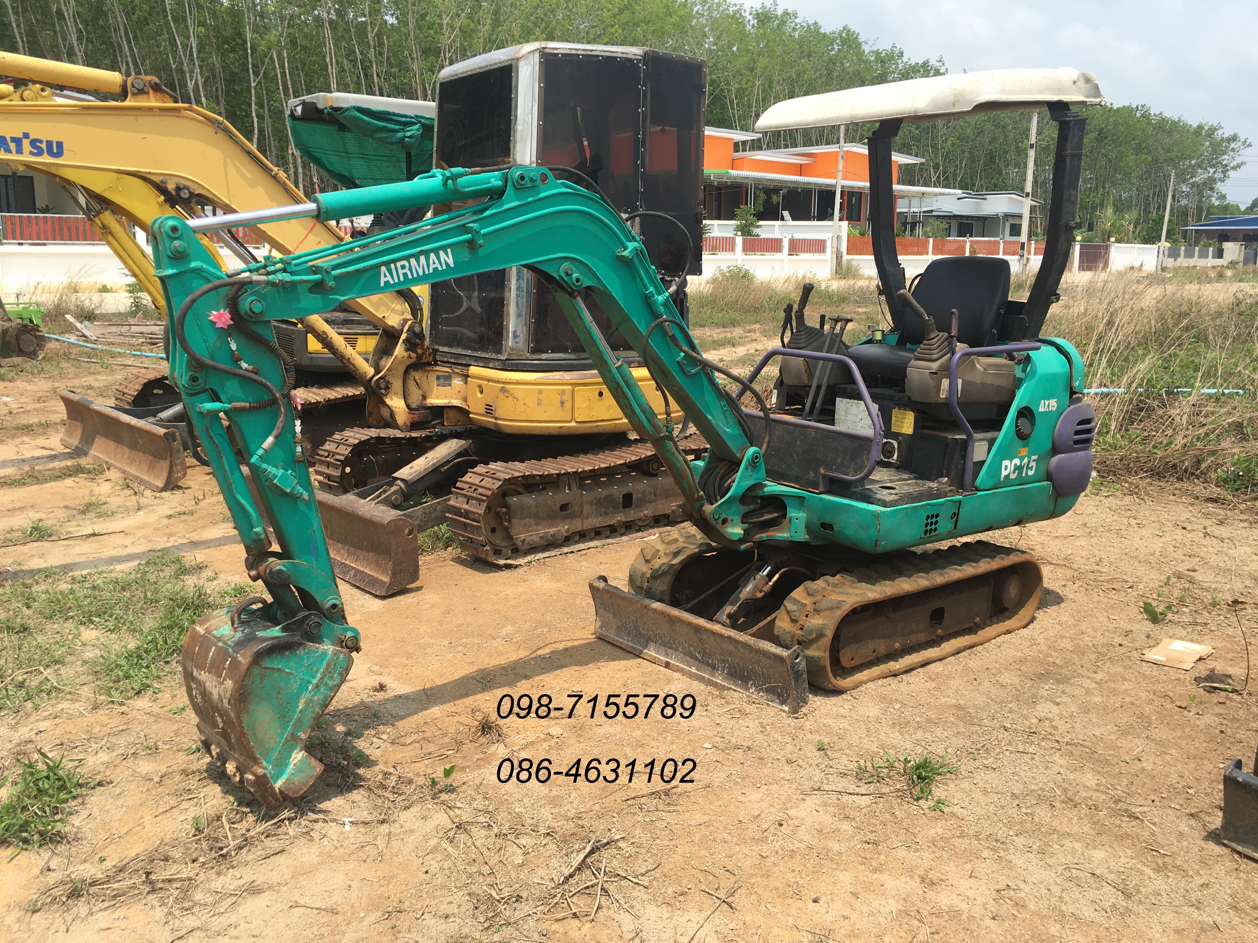 ขายKomatsu PC15 คอนโทรนสั้น เร็วแรง พร้อมลุยย 098-7155789 086-4631102