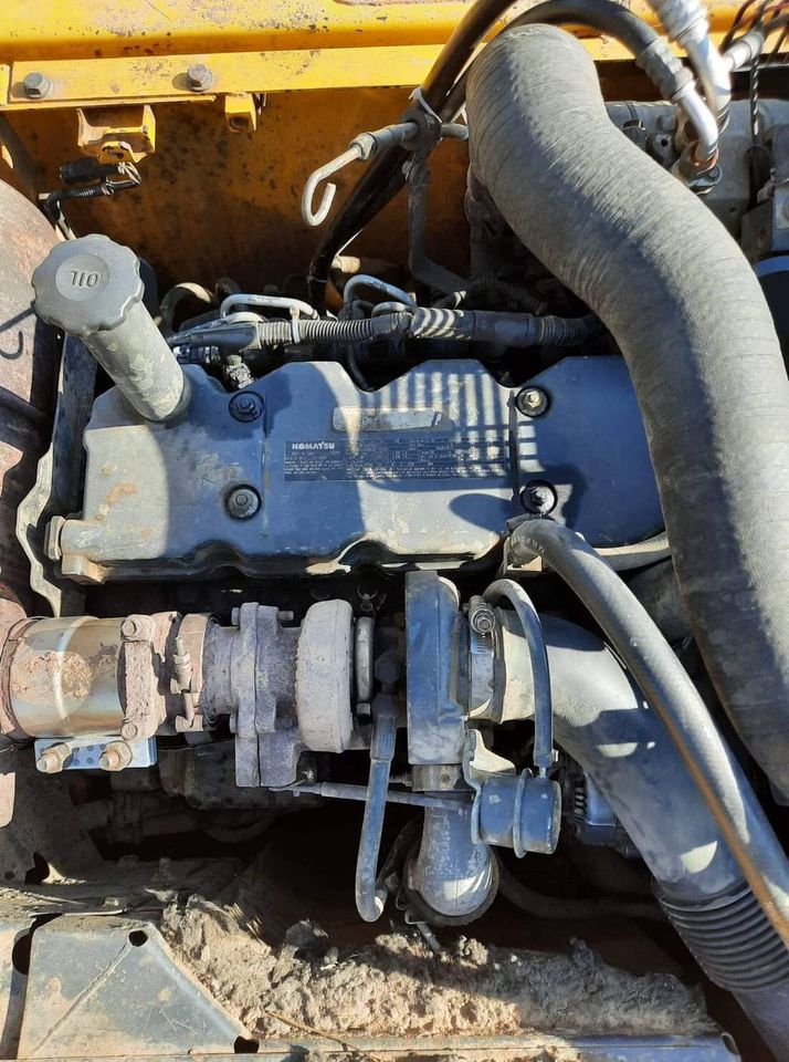 ขายKomatsu PC160 รุ่น 8 สภาพพร้อมใช้ ในราคากันเอง 098-7155789 086-4631102