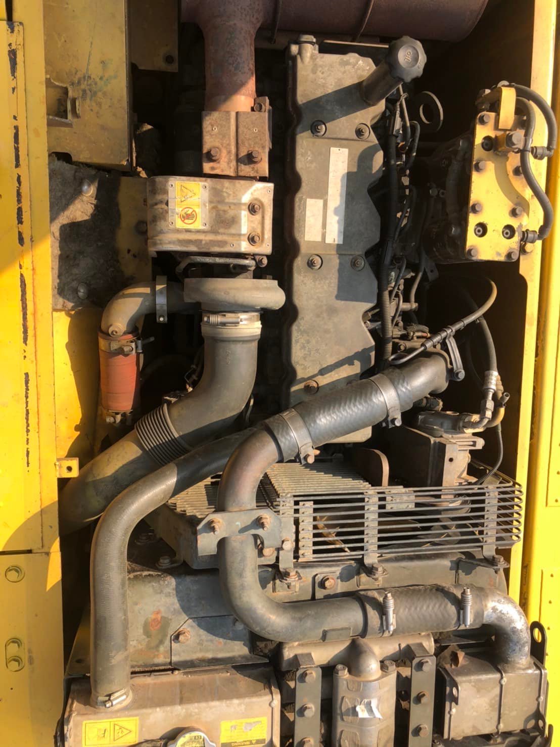 Komatsu PC200 รุ่น 8 สด-ผ่อน เข้ามาคุยกัน 098-7155789 086-4631102 Komatsu PC200 รุ่น 8 สด-ผ่อน เข้ามาคุยกัน 098-7155789 086-4631102