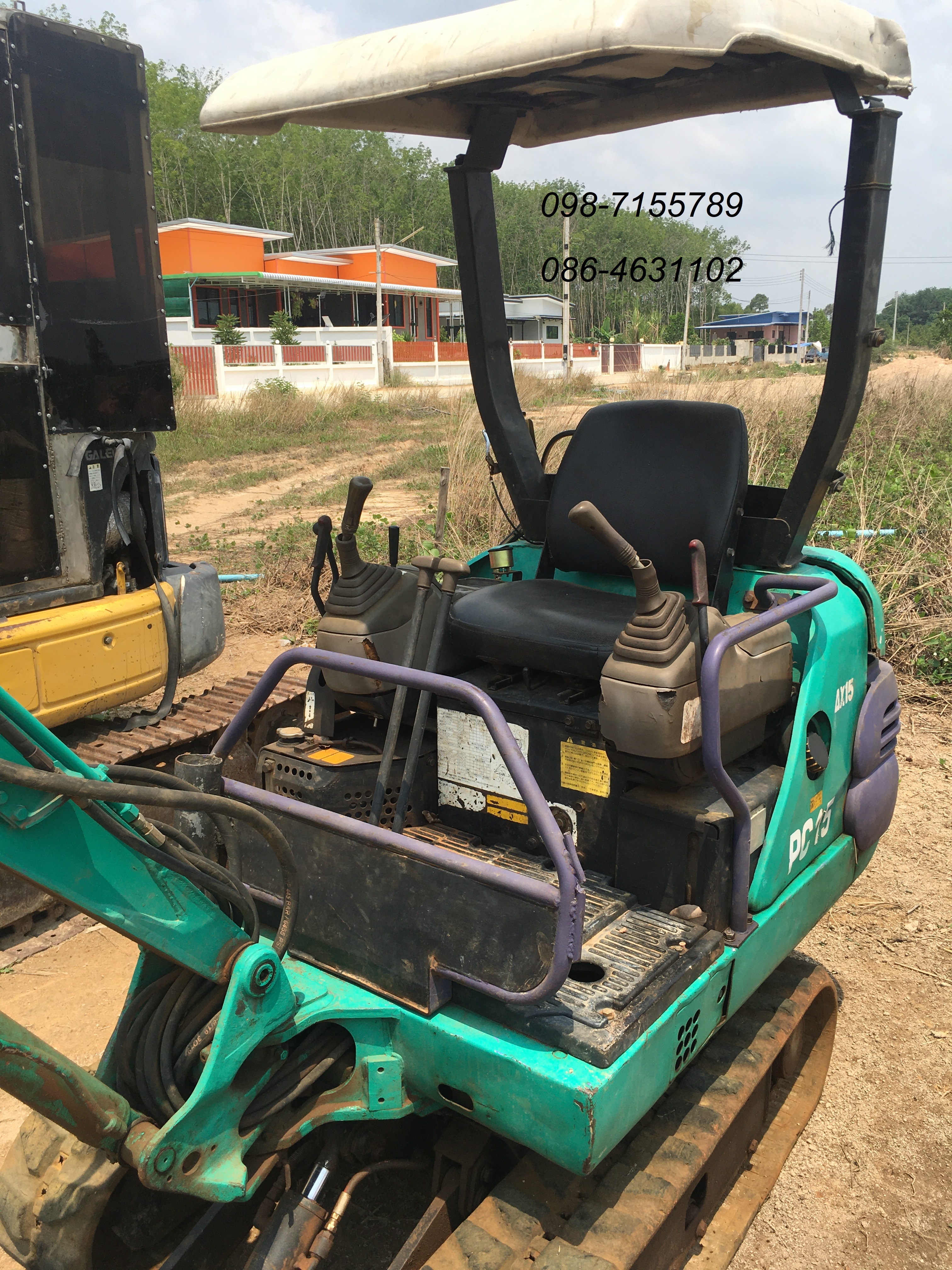 ขายKomatsu PC15 คอนโทรนสั้น เร็วแรง พร้อมลุยย 098-7155789 086-4631102