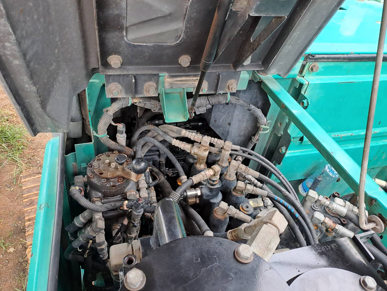 ขาย SK135 SR  yy04 โซ่บูธสลักเต็ม ใบแทรค 70 เซ็น