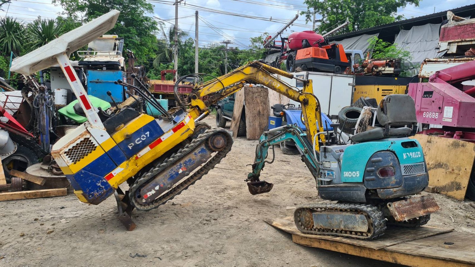 ขาย รถขุด แบคโฮ kobelco sk05 ดีเซล1สูบ แทรคเลื่อนเข้าออกได้ 75 cm พร้อมหัวเจาะแย็ก กระแทก เบรคเกอร์ ขาย รถขุด แบคโฮ kobelco sk05 ดีเซล1สูบ แทรคเลื่อนเข้าออกได้ 75 cm พร้อมหัวเจาะแย็ก กระแทก เบรคเกอร์