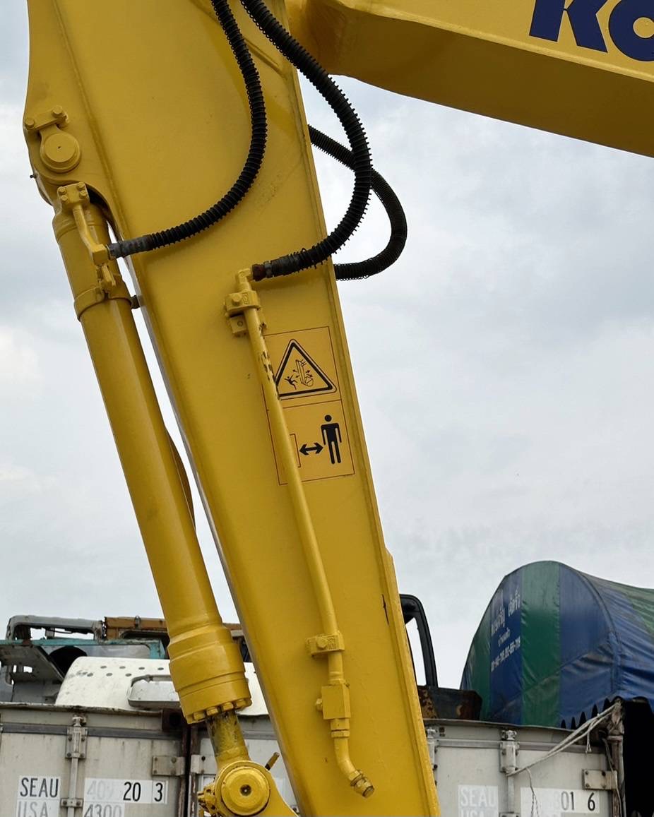 Komatsu PC 130-7 เก่านอก ไฟฟ้าครบ ลายแย็ก เอกสารแจ้งจำหน่าย