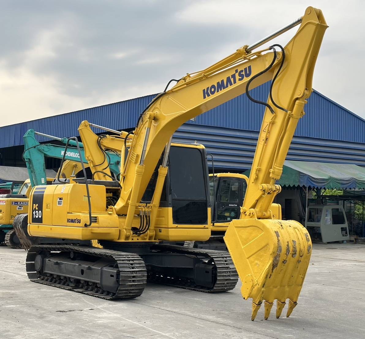KOMATSU PC 130-7 รถเก่านอก ไฟฟ้าครบ มีลายแย็ก แอร์เย็น เอกสารแจ้งจำหน่าย KOMATSU PC 130-7 รถเก่านอก ไฟฟ้าครบ มีลายแย็ก แอร์เย็น เอกสารแจ้งจำหน่าย