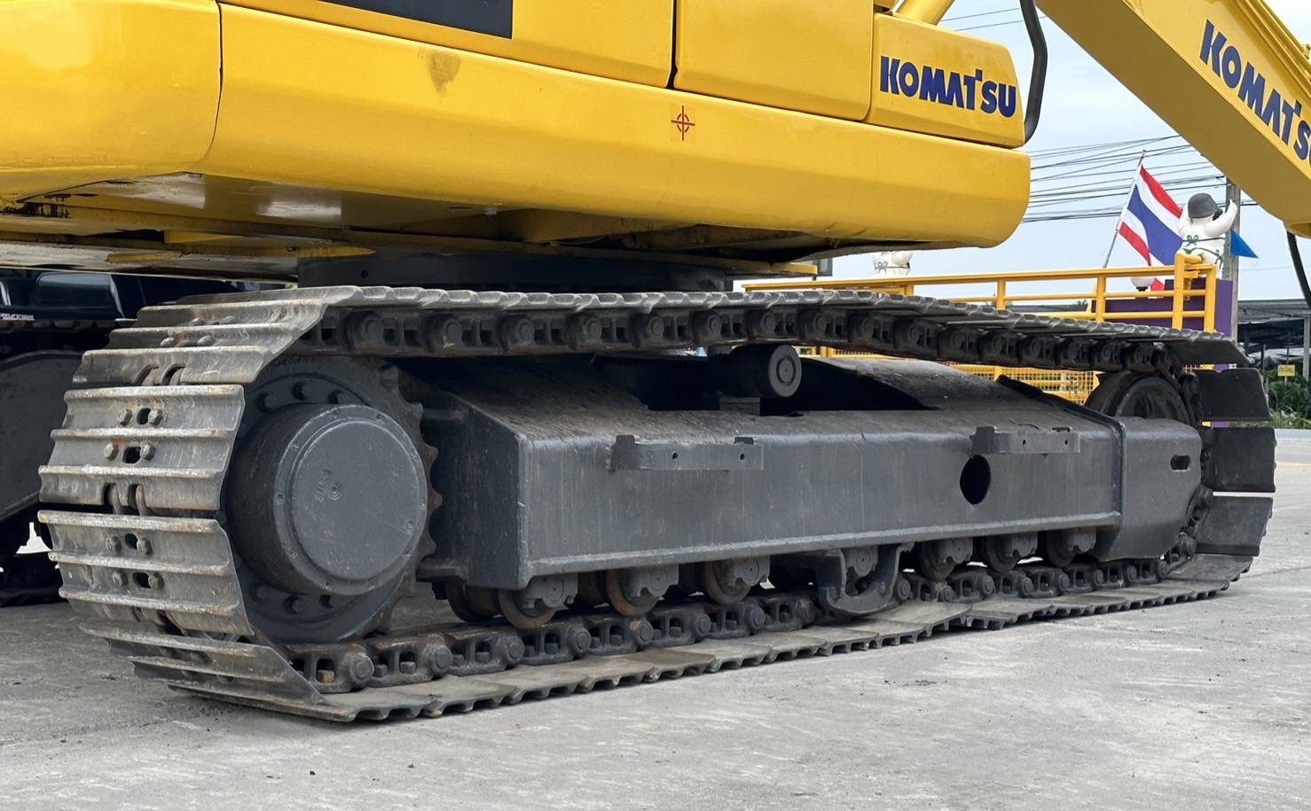 KOMATSU PC 130-7 รถเก่านอก ไฟฟ้าครบ มีลายแย็ก แอร์เย็น เอกสารแจ้งจำหน่าย