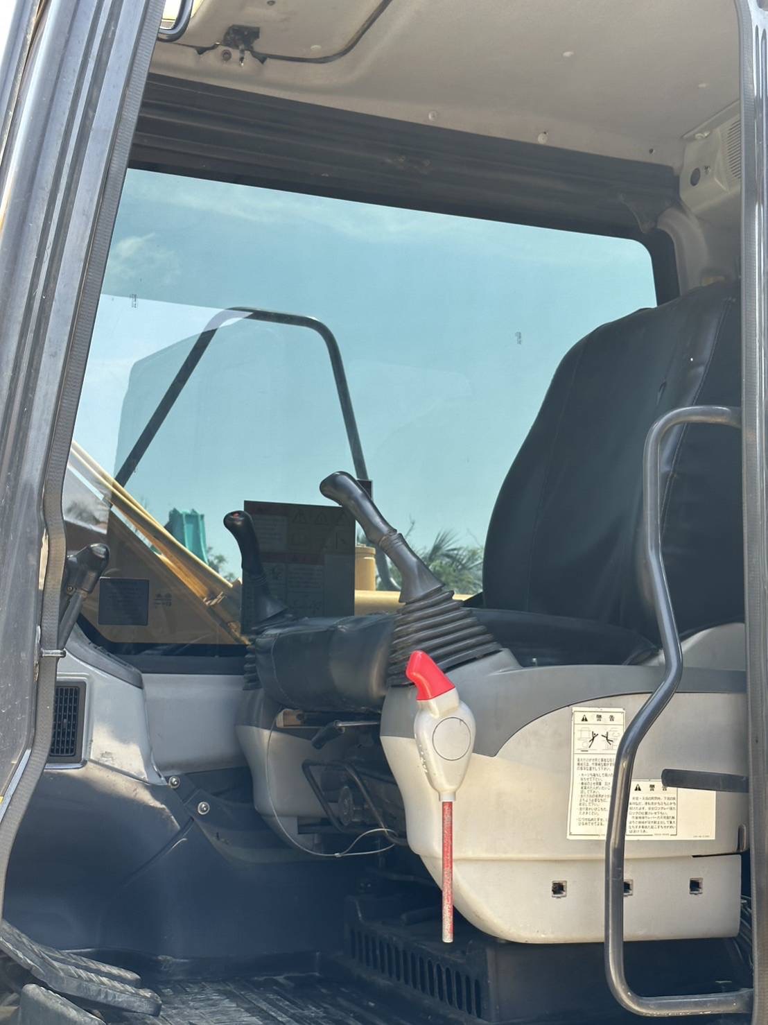 Komatsu PC130-7 รถเก่านอก เอกสารแจ้งจำหน่าย Komatsu PC130-7 รถเก่านอก เอกสารแจ้งจำหน่าย