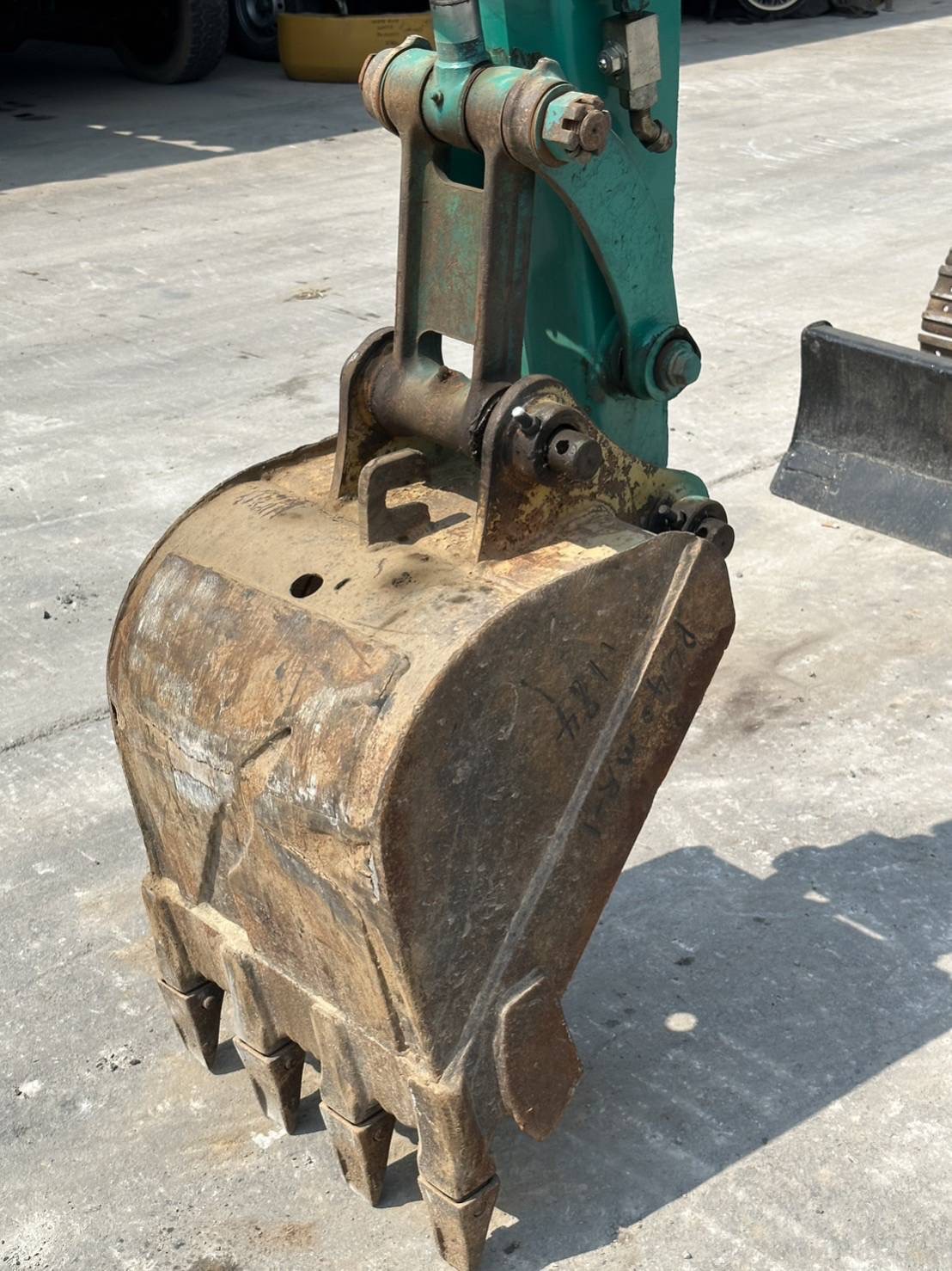 KOMATSU PC 40 MR-1 รถเก่านอก แทร็คเหล็ก ใบมีด สวิงบูม ปุ้งกี๋ ลายแย็ก เอกสารอินวอย
