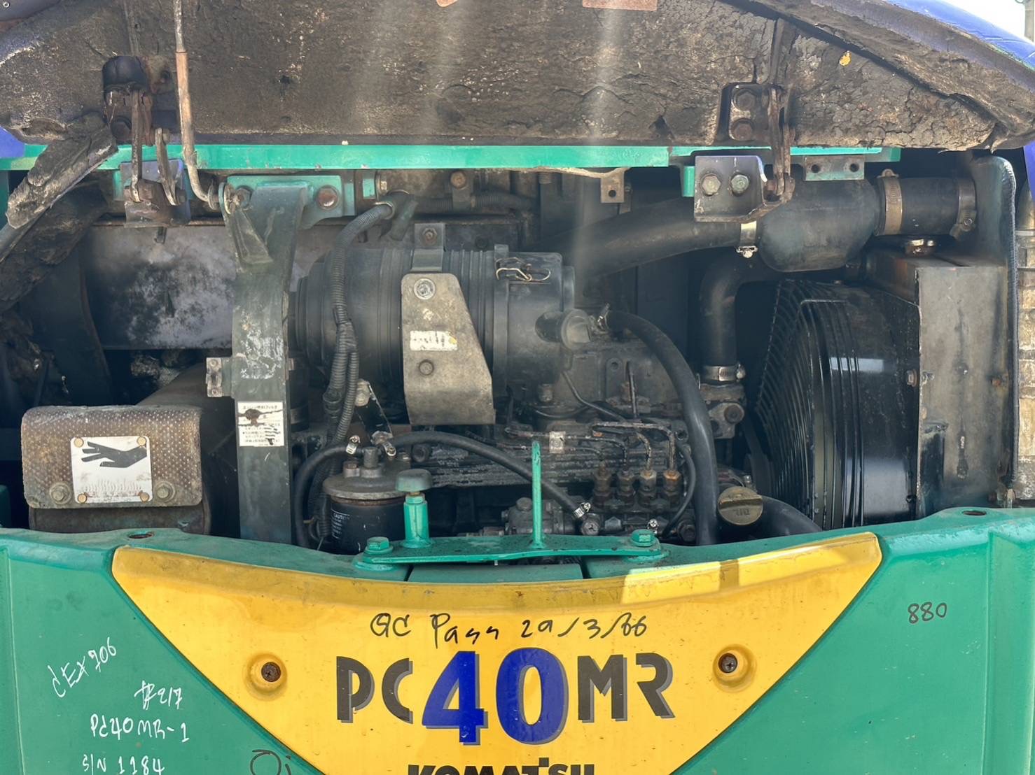 KOMATSU PC 40 MR-1 รถเก่านอก แทร็คเหล็ก ใบมีด สวิงบูม ปุ้งกี๋ ลายแย็ก เอกสารอินวอย KOMATSU PC 40 MR-1 รถเก่านอก แทร็คเหล็ก ใบมีด สวิงบูม ปุ้งกี๋ ลายแย็ก เอกสารอินวอย