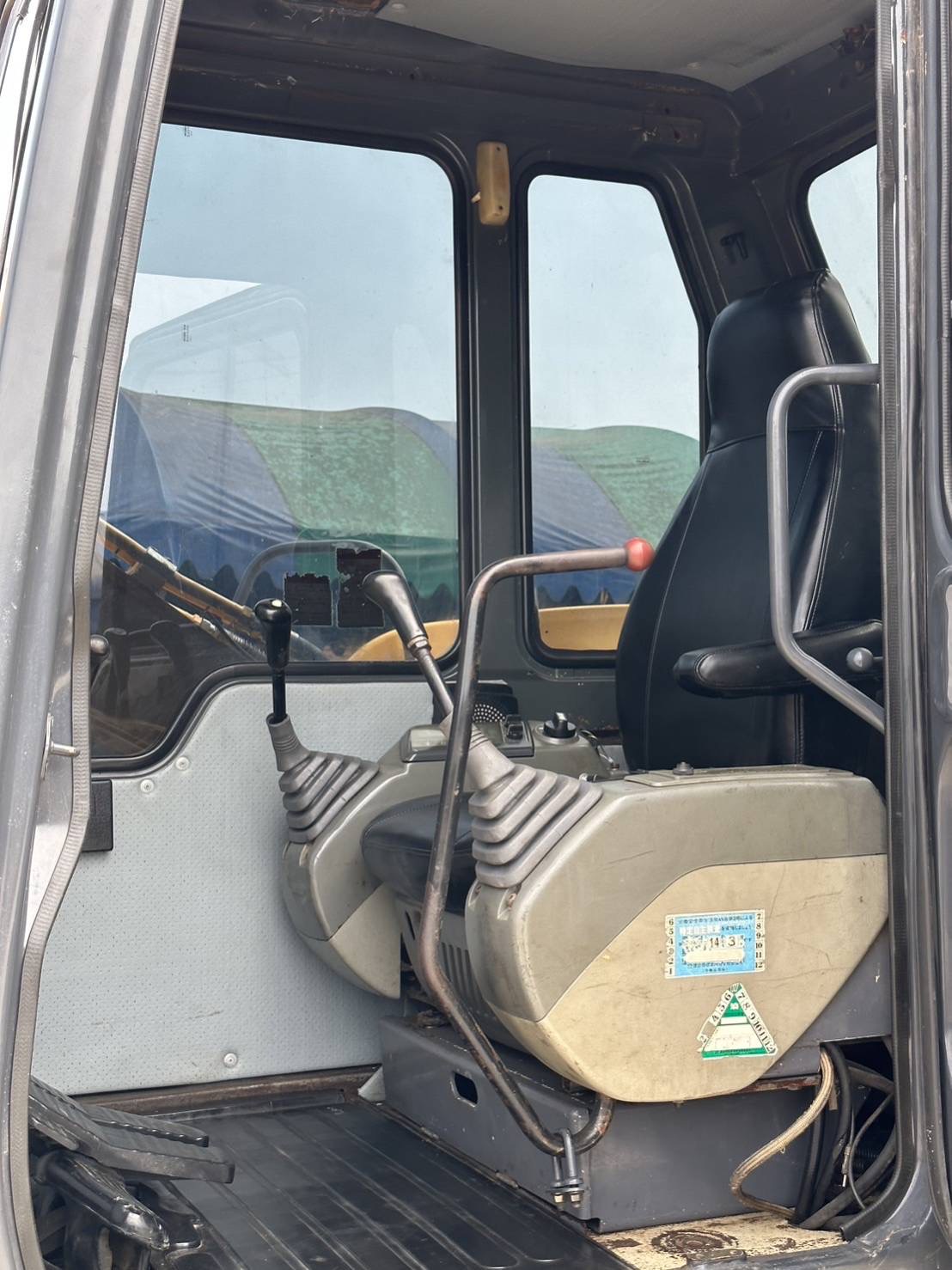 KOMATSU PC 60-7 เก่านอก ไฟฟ้าครบ ระบบดี ไมล์ 5,900 ชม. เอกสารแจ้งจำหน่าย
