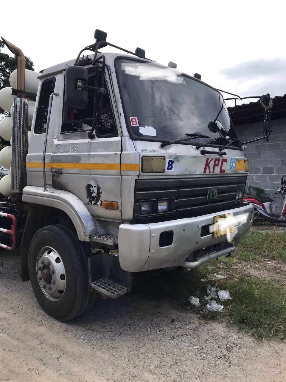 ขายด่วน หัวเก๋งนิสสันCW430