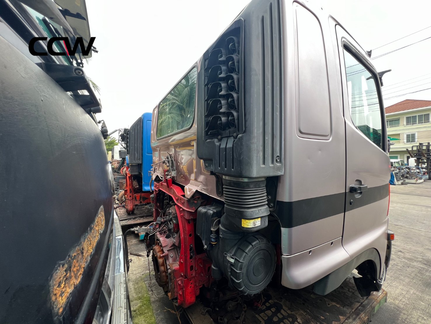 ชุดตัด HINO MEGA หัวกว้าง พร้อมเครื่อง JO8E:270 แรงม้า