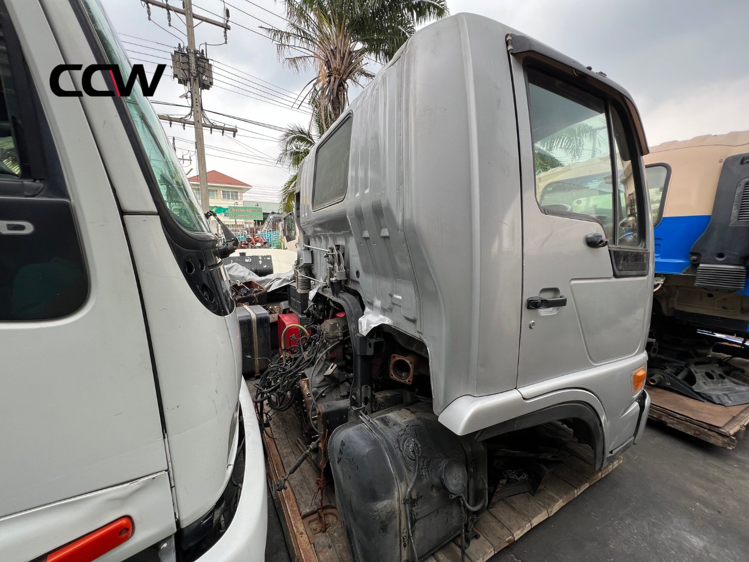 ชุดตัด HINO หน้ายักษ์ 6 ล้อ พร้อมเครื่อง JO7C:175 แรงม้า ชุดตัด HINO หน้ายักษ์ 6 ล้อ พร้อมเครื่อง JO7C:175 แรงม้า