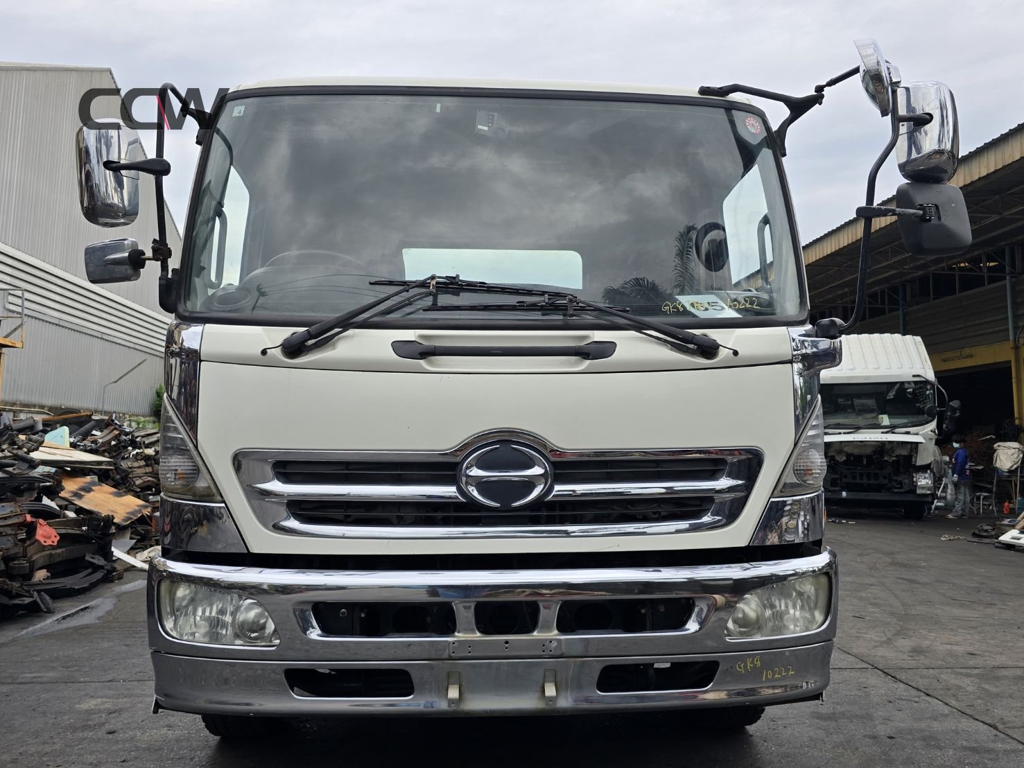 10 ล้อ แท่นเตี้ย HINO MEGA เครื่อง JO8E:270 แรงม้า