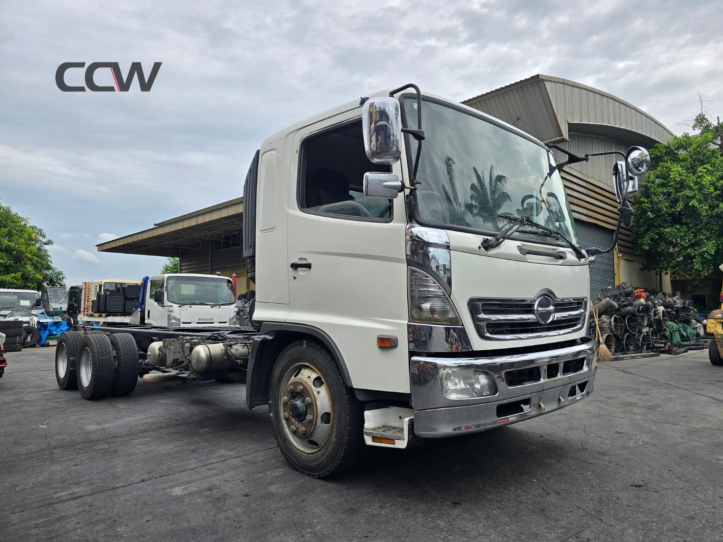 10 ล้อ แท่นเตี้ย HINO MEGA เครื่อง JO8E:270 แรงม้า