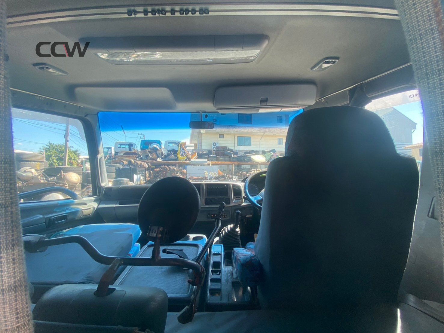 หัวเก๋ง HINO MEGA แคบ ปั้มธรรมดา มีที่นอน FD1J หัวเก๋ง HINO MEGA แคบ ปั้มธรรมดา มีที่นอน FD1J