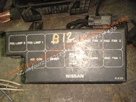 แผงฟิวส์รถยนต์ nissan sunny B12 เก่าญี่ปุ่น