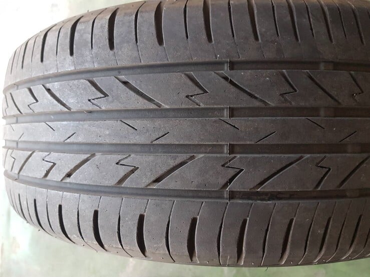 ยางรถยนต์ DAYTON 225x55 R17 97W สภาพสวย ยางรถยนต์ DAYTON 225x55 R17 97W สภาพสวย