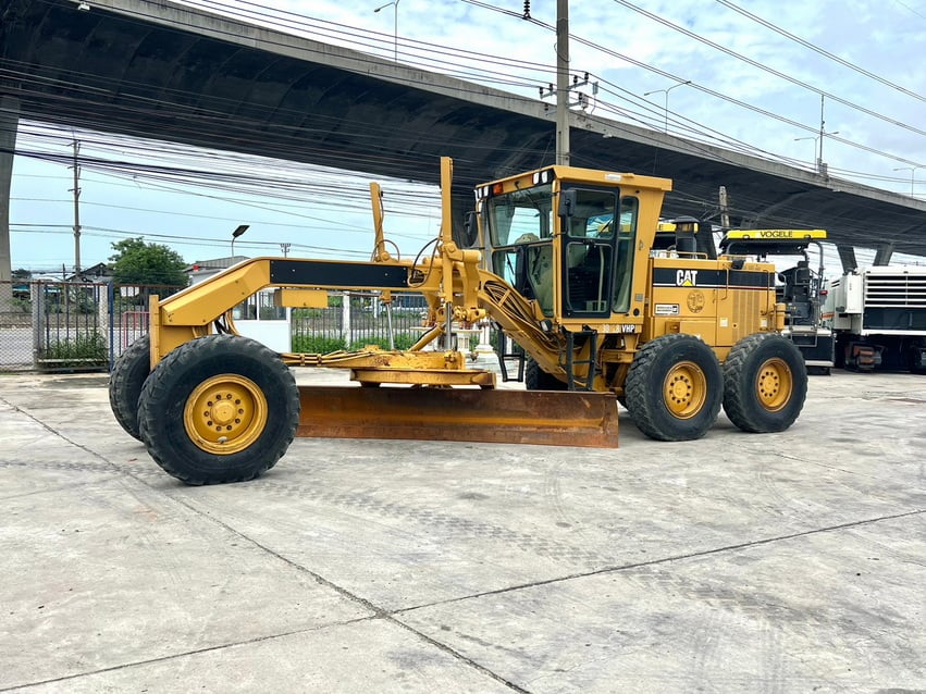 รถเกรด Caterpillar 140H SN 2ZK075xx (สภาพสวย พร้อมใช้งาน มีเอกสารนำเข้าครบ ไม่เคยใช้งานในไทย)