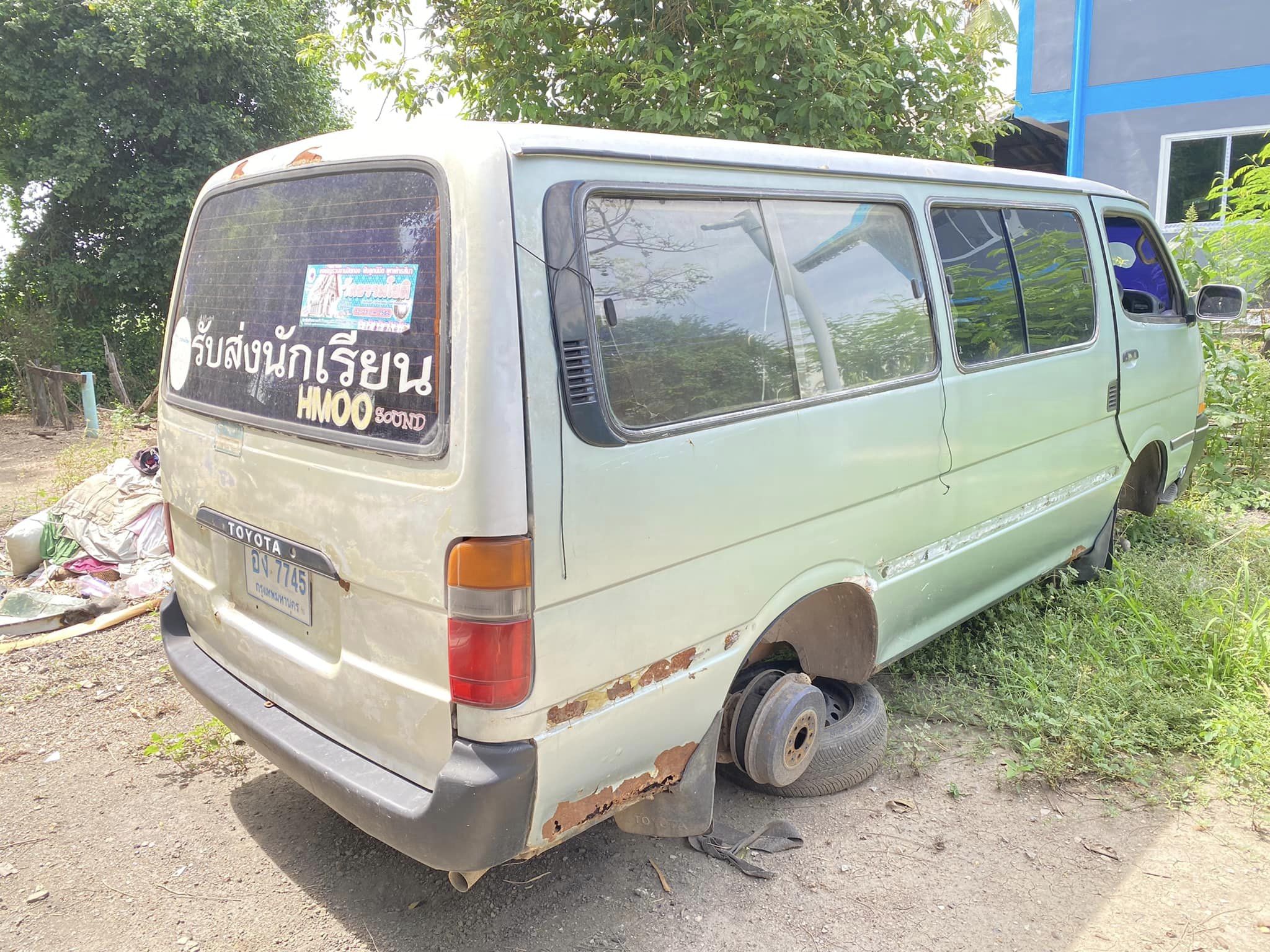 แยกอะไหล่ทั้งคันรถตู้ TOYOTA HIACE แยกอะไหล่ทั้งคันรถตู้ TOYOTA HIACE