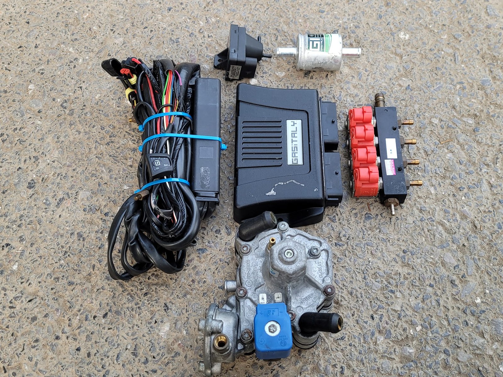 ชุดแก๊สหัวฉีด LPG ยี่ห้อ GI GASITALY แบบ 4 สูบ ชุดแก๊สหัวฉีด LPG ยี่ห้อ GI GASITALY แบบ 4 สูบ