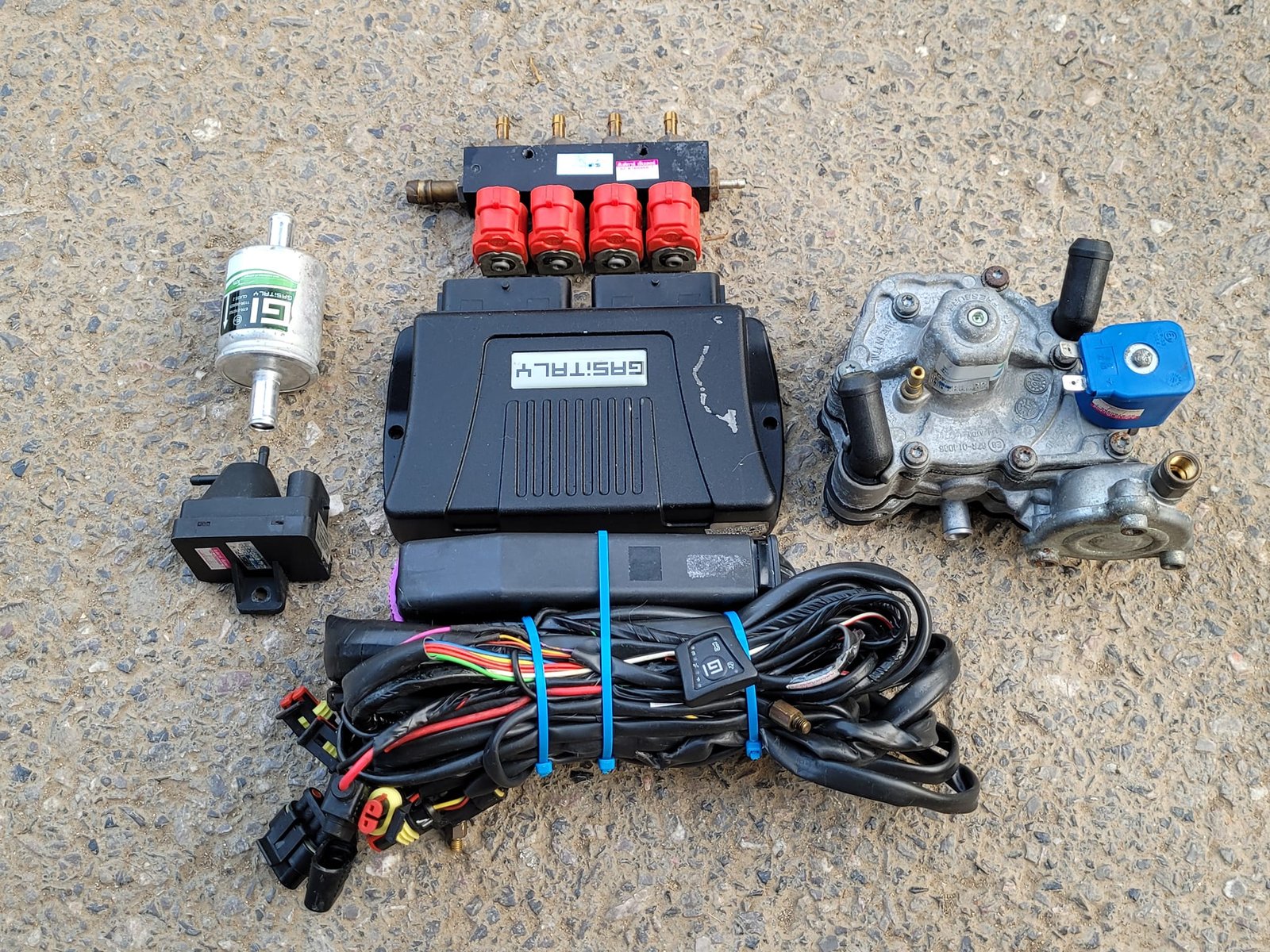 ชุดแก๊สหัวฉีด LPG ยี่ห้อ GI GASITALY แบบ 4 สูบ ชุดแก๊สหัวฉีด LPG ยี่ห้อ GI GASITALY แบบ 4 สูบ