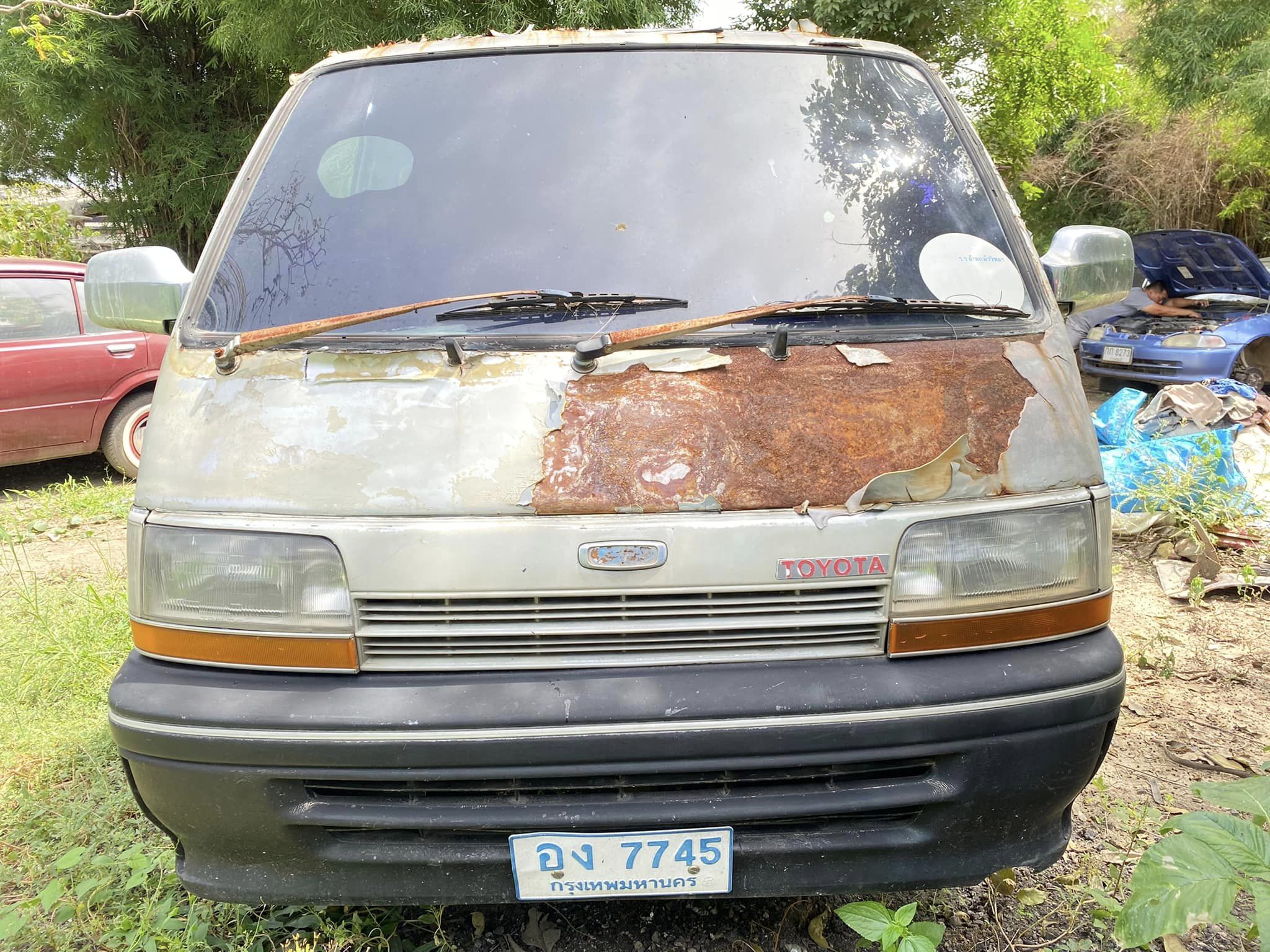 แยกอะไหล่ทั้งคันรถตู้ TOYOTA HIACE แยกอะไหล่ทั้งคันรถตู้ TOYOTA HIACE