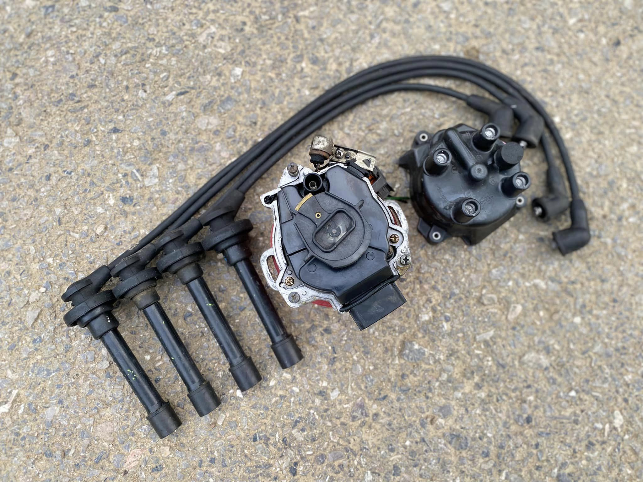 จานจ่ายแท้ NISSAN รหัส GA15 แถมสายหัวเทียน จานจ่ายแท้ NISSAN รหัส GA15 แถมสายหัวเทียน