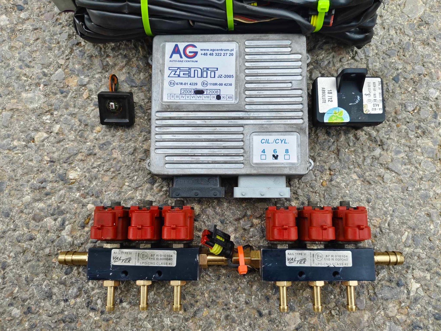 ชุดแก๊สหัวฉีด LPG ยี่ห้อ AG ZENIT JZ-2005 แบบ 6 สูบ ชุดแก๊สหัวฉีด LPG ยี่ห้อ AG ZENIT JZ-2005 แบบ 6 สูบ