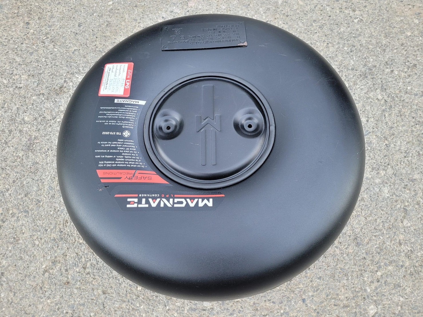 ถังแก๊สโดนัท LPG ยี่ห้อ MAGNATE พร้อมน้ำแก๊ส ต้นปี 18 ขนาด 54 ลิตร ถังแก๊สโดนัท LPG ยี่ห้อ MAGNATE พร้อมน้ำแก๊ส ต้นปี 18 ขนาด 54 ลิตร