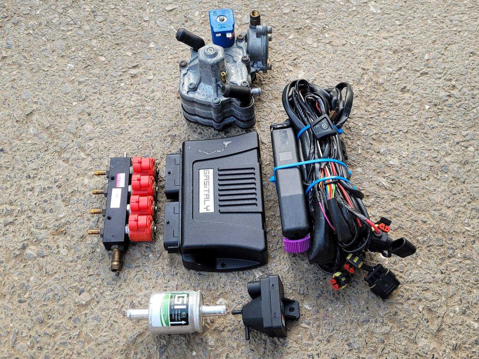 ชุดแก๊สหัวฉีด LPG ยี่ห้อ GI GASITALY แบบ 4 สูบ ชุดแก๊สหัวฉีด LPG ยี่ห้อ GI GASITALY แบบ 4 สูบ